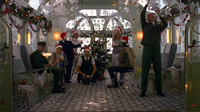 Wes Anderson dirige Come Together lo spot natalizio di H&M 